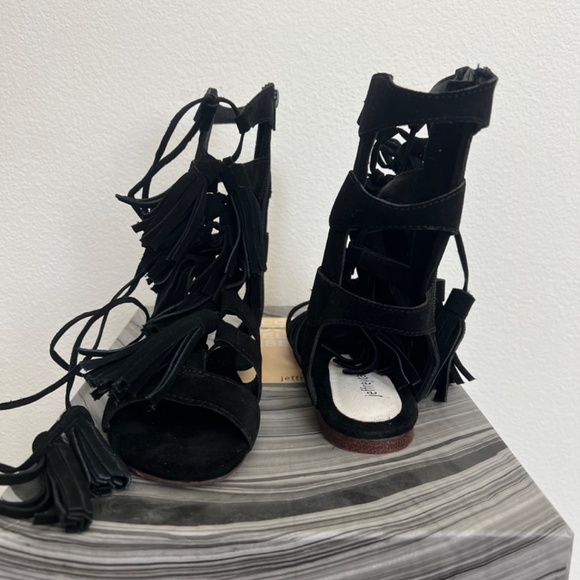 Jeffrey Campbell Redondo Fringe Sandal - Picture 3 of 6